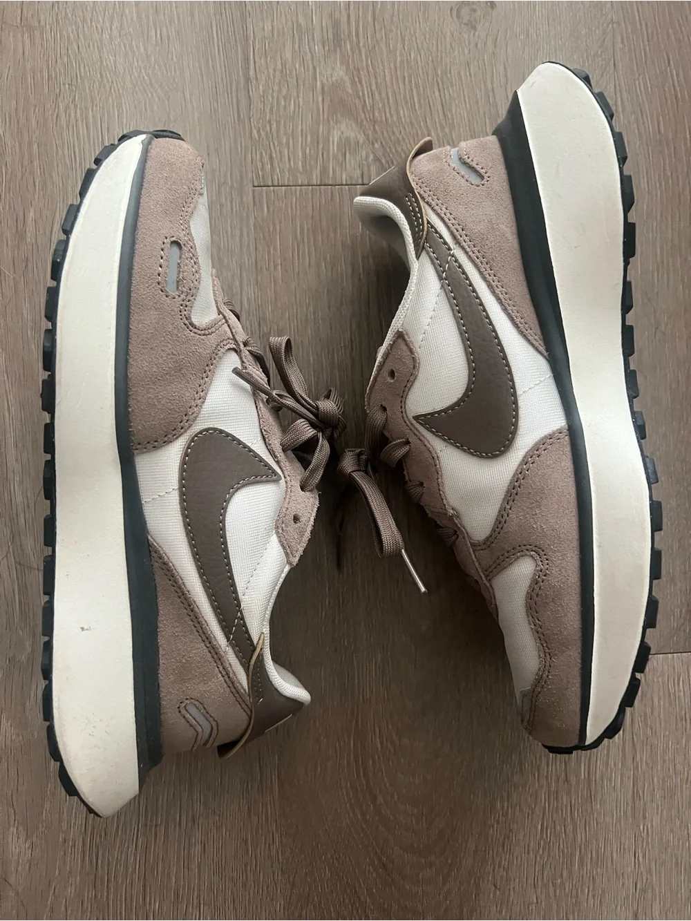 Nike lightweight retro